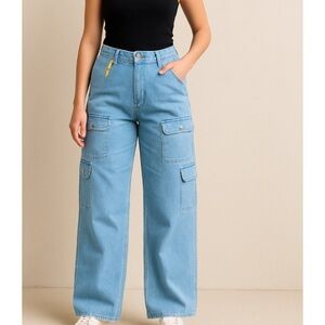 VIP Jeans Light Wash Wide Leg Cargo Pants Size 15/32